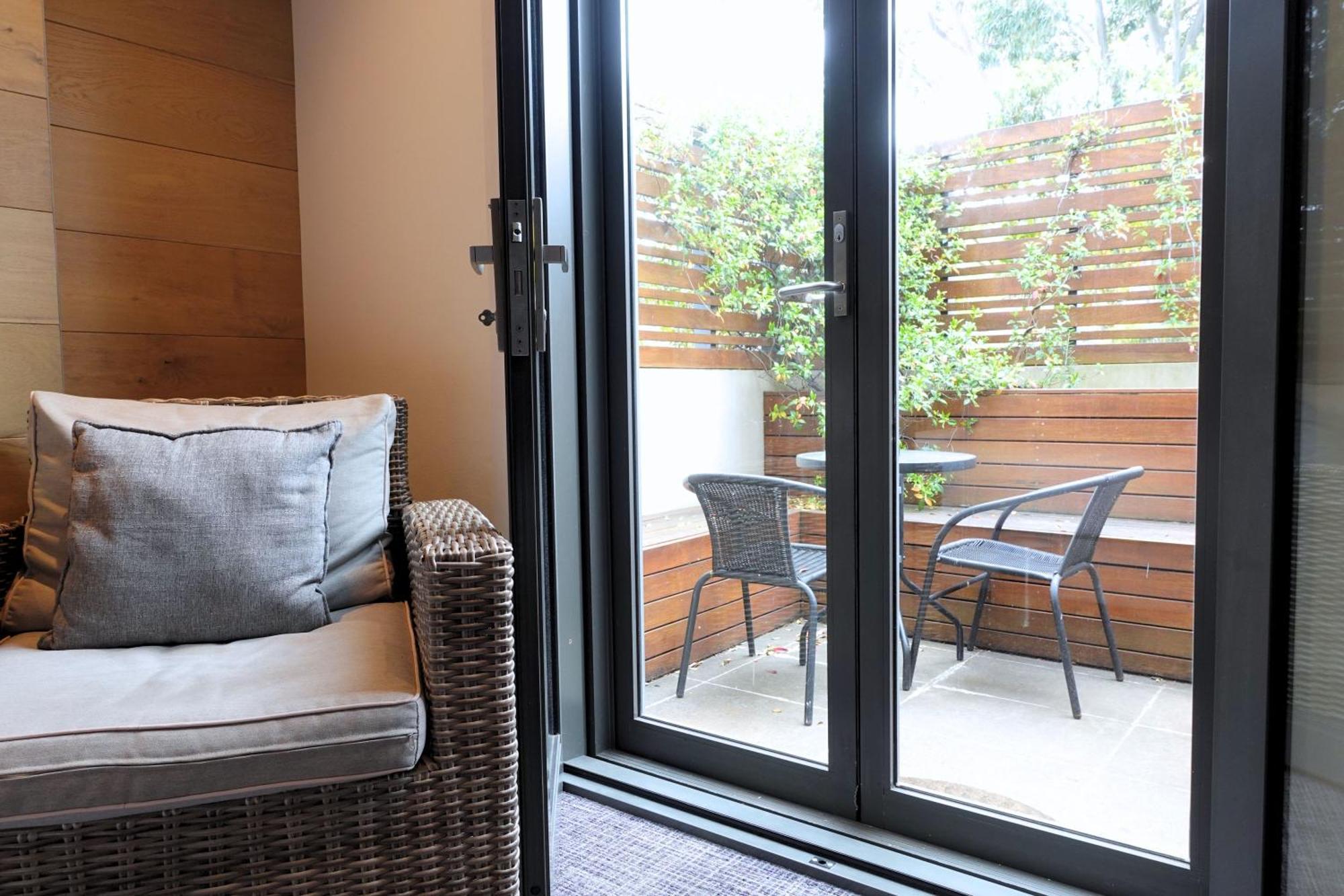 Crown Hotel Surry Hills Sydney Exteriör bild