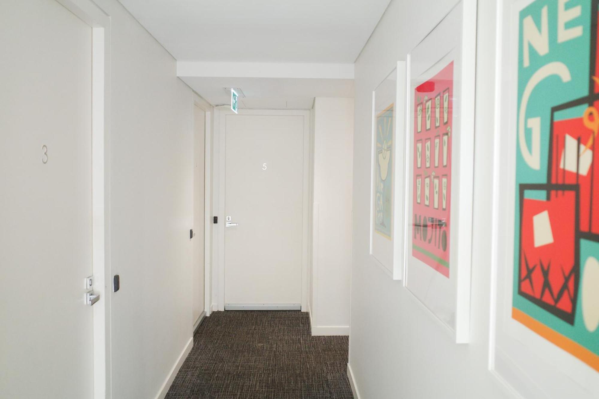 Crown Hotel Surry Hills Sydney Exteriör bild
