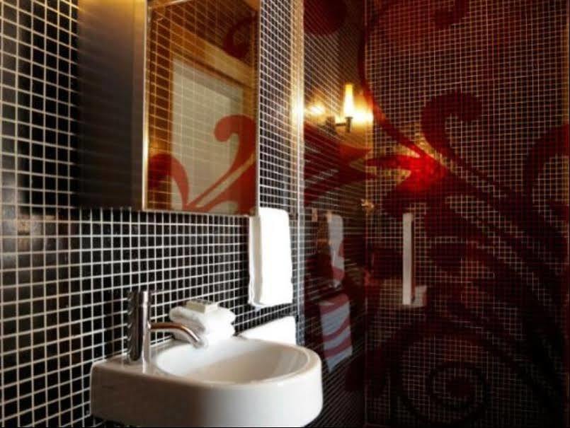 Crown Hotel Surry Hills Sydney Exteriör bild
