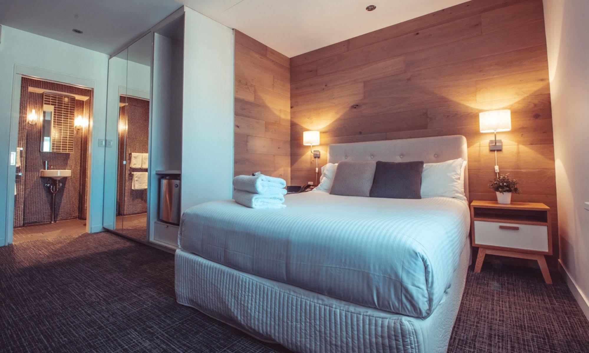 Crown Hotel Surry Hills Sydney Exteriör bild