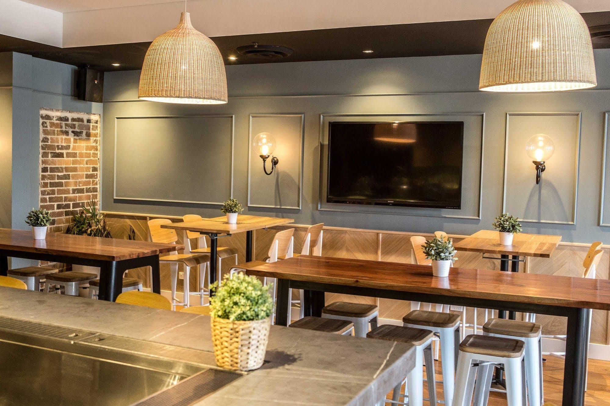 Crown Hotel Surry Hills Sydney Exteriör bild